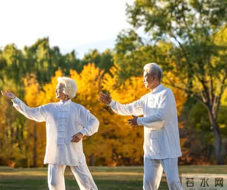 年纪大了要少喝酒？医生告诫：到了60岁以后，这5件事一定要避开