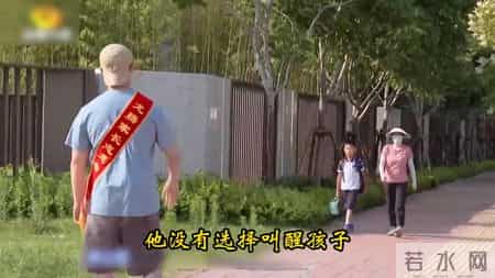 国家鼓励多生娃，要是爸爸都做到这样，也不会那么多人恐婚恐育