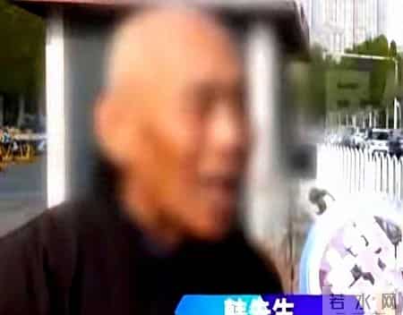 河南许昌六旬老翁遭家人弃养老院，家暴黑历史曝光，网络掀起骂战