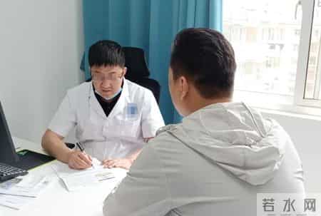 医生：服用维生素b12+叶酸的人，身体出现这三个症状必须停药