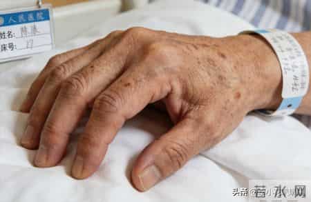 我父亲住院20天，丈夫一趟没去，我没说话，33天后，丈夫懵了！