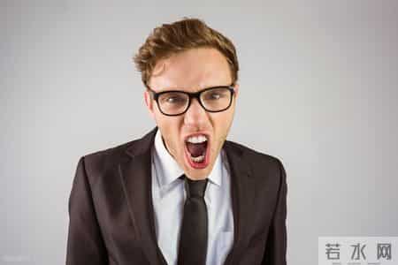 胃病与睡觉有关？医生：胃不好的老年人，睡前千万避免4件事