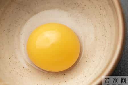 医生坦言：一旦确诊颈动脉斑块，6种食物必须少吃，避免斑块增大