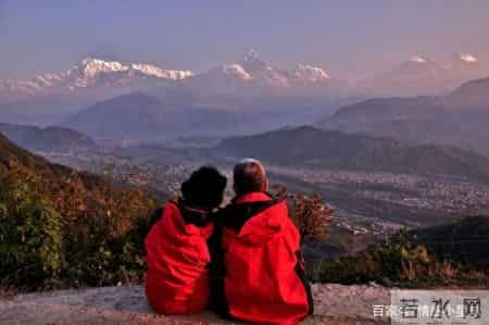 当你老了孤独一人，会跟子女一起住养老吗？听听过来人说的真心话