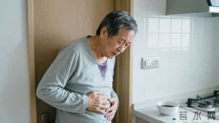 医生研究发现：每日饮酒的糖尿病人，多数临近60岁或有几种异样