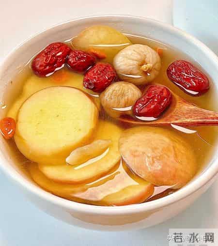 冬天上火别乱降火！一碗煮苹果水，暖脾胃、润燥止咳，虚火自己退