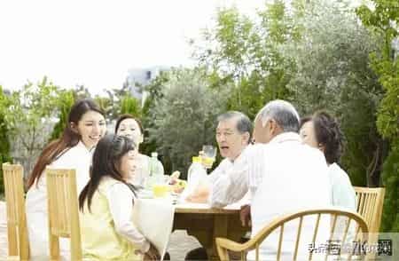 能在养老院过得舒坦的老人，90%都符合这1个特征！