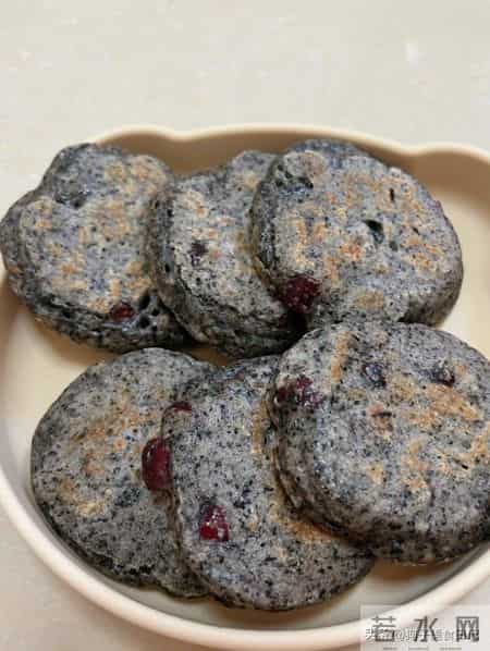 “女人不想老，补锌要赶早”建议多吃4物，头发强韧，精神头足