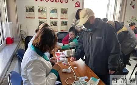 糖尿病恶化的5个身体信号！医生警告：出现1个就该重视，别再拖了