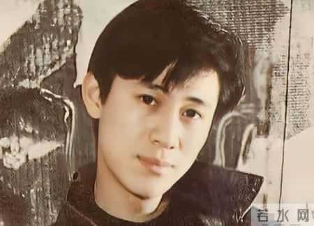 那个连登14次春晚的歌坛巨星，如今家产被拍卖住进"养老院"？