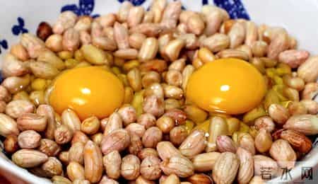 研究发现：不吃花生和鸡蛋的人，胆固醇马上就降低了？可信吗