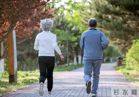 老了才明白：父母一旦超过75，立刻停止几种行为，否则晚景或凄凉