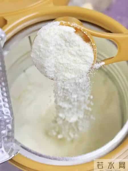 突发！知名奶粉爆雷，含致病菌威胁孩子健康，不少家庭却仍在使用