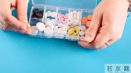 天气寒冷，医生告诫脑梗患者：不想脑出血，出门这些事一定注意