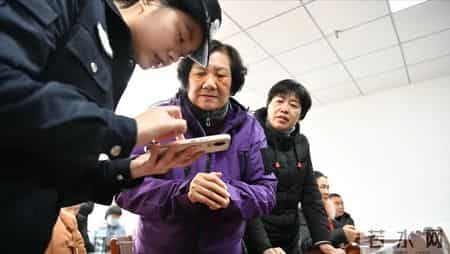 阜阳阜南公安民警：守护“夕阳红”，老年大学里的反诈“定制课”