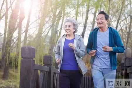 医生建议：老人一旦超过69，立刻停止这几种行为，不利于身体健康