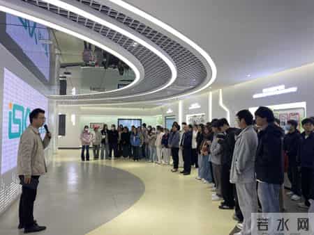 钦北区人才就业服务系列活动走进校园