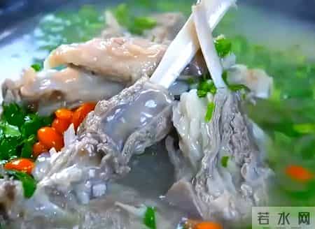 羊肉再次被关注！医生告诫：高血压人吃羊肉，不过多久或有五益处