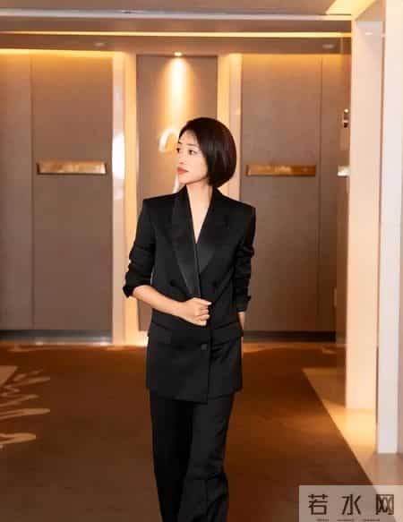 她是上海人民的骄傲，嫁大12岁恩师为妻，如今丈夫已是北影院长