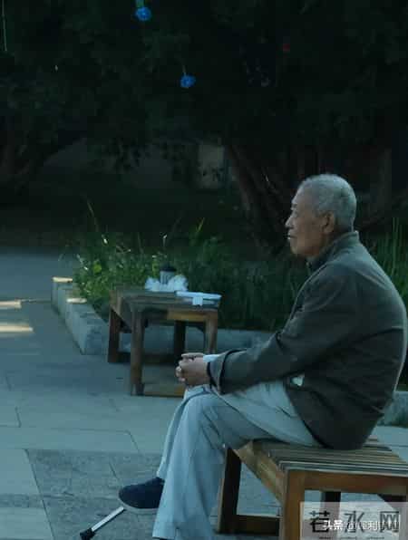 不管你信不信，晚年的最后一段光景，能自理才是真正的体面和福气