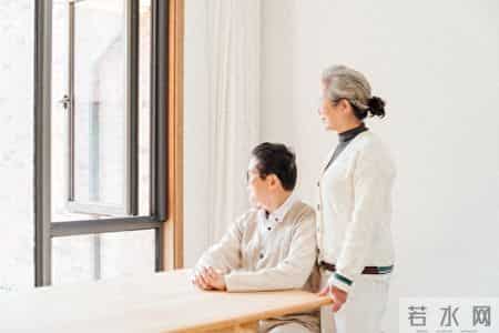 住进养老院6年才懂：不麻烦子女，是父母晚年最后的体面