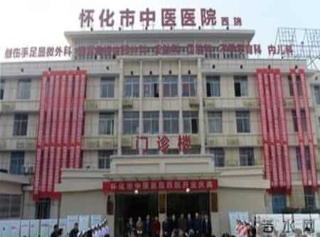 杨洪被查，权力余温还在烧，医疗系统真该好好管管了