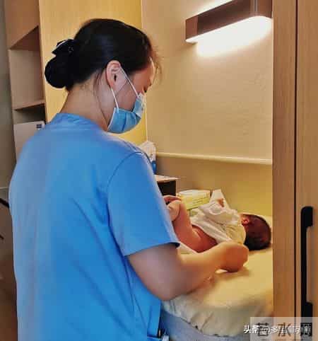 产房里的尴尬事！过来人都懂，提前了解清楚各种情况