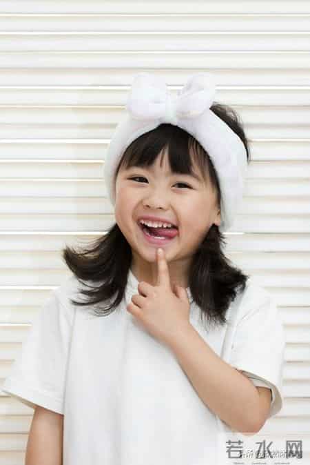 --左手安康右手坦途，这届父母的“顶级玄学”火了--