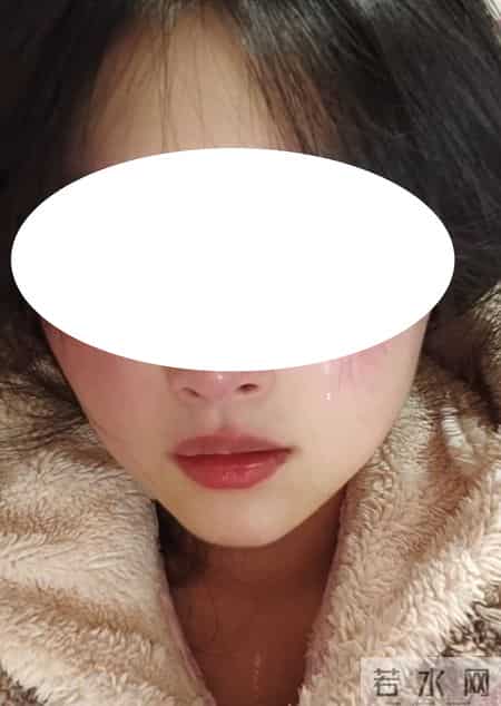 网传女子哭诉：上民办大学，大四找实习工作，投简历就像石沉大海