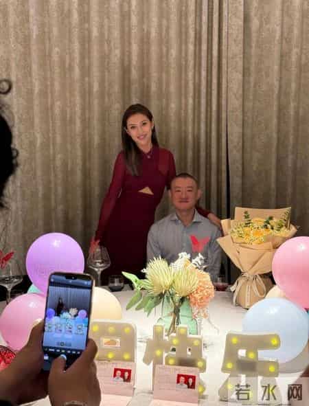 恭喜！48岁汪雨迎马宝宝，妻子官宣怀孕12周，此前他已有3个孩子