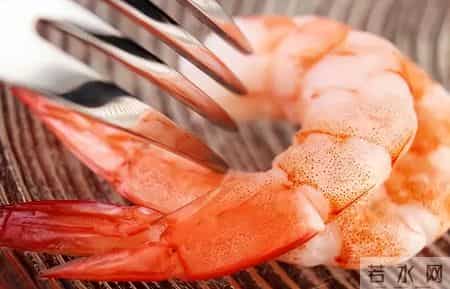 虾肉成为焦点！调查发现：高血脂常吃虾肉，坚持三月或有4大益处