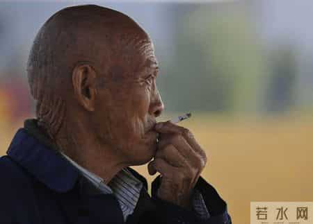 46岁男子戒烟半年后，冠心病离世？医生叮嘱：戒烟但要注意7件事