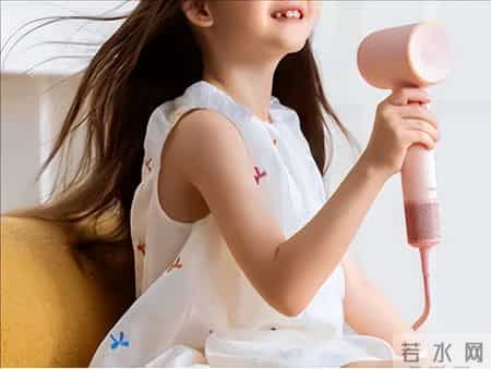 孩子长得慢，巧用吹风机，吹热这两个地方，阳气足了长得快