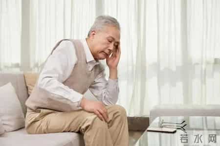 多名医生呼吁：超过68岁的老人，宁可在家做家务，也别出去干这些