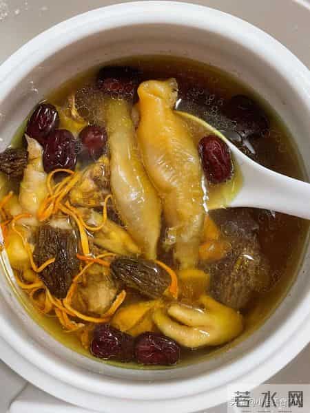 失眠可能是“气血不足”，这5种换着吃，补气血助眠，倒头就睡！