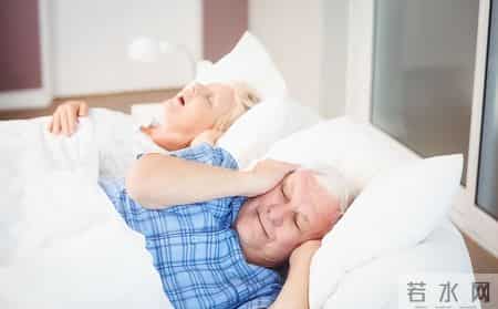 睡觉7小时错了？医生提醒：过了60岁，睡眠要做到这4个细节