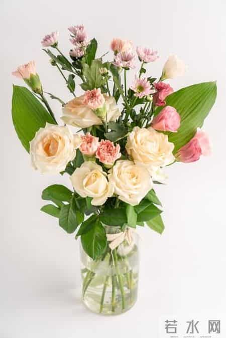 别被“35岁生死线”吓破胆未来职场是自由搏击这几类人比金子还贵