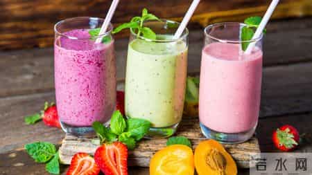 高血压一口酒都不能喝？医生怒斥：高血压还喝这4样，不要命了