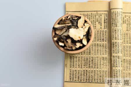 阳气足了，痰就少了！送你三个中成药，燥湿化痰，蒸干体内水湿