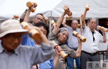 从老龄化到深度老龄化：美国72年，日本25年，中国仅21年，怎么办