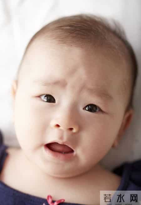 新生儿哭闹不止？秦工亲测 3 个核心原因 + 3 分钟止哭法！