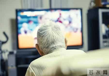 多名院士呼吁：超过67岁的老人，宁可在家看电视，也别出去干这些