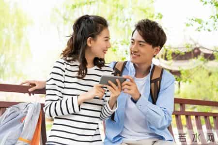 总把天聊死的人，不是口才差，是没弄懂这4个“共情回应”法则