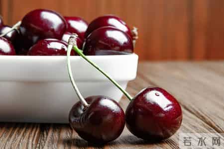 车厘子再引热议！医生：糖尿病患者吃它，务必多重视这 3 点