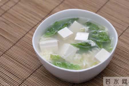 调查得出：每天都喝酒的人，大多到了50岁后，身体或有3种痛苦