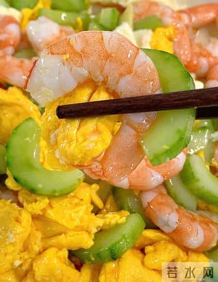 建议中老年：再省也要舍得吃这5样，补足蛋白，腿脚有劲精神足