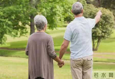 医生调查发现：心衰患者若每天走路锻炼，不出半年，或有4个变化