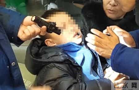 【安全提示】家长快看！娃鞋上的这个小零件，可能藏着大危险