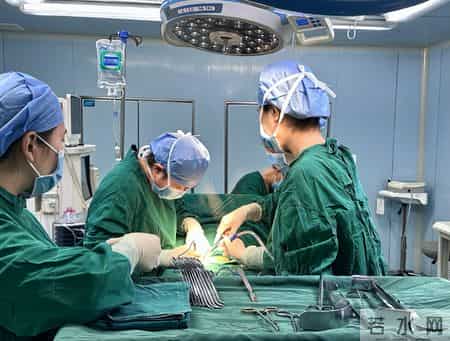 59岁男子大便次数增多没在意，三个月后因为癌王去世，很可惜