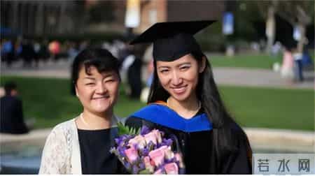 又一个邓文迪！27岁博士毕业，4年生3娃，能替“世界首富”花钱